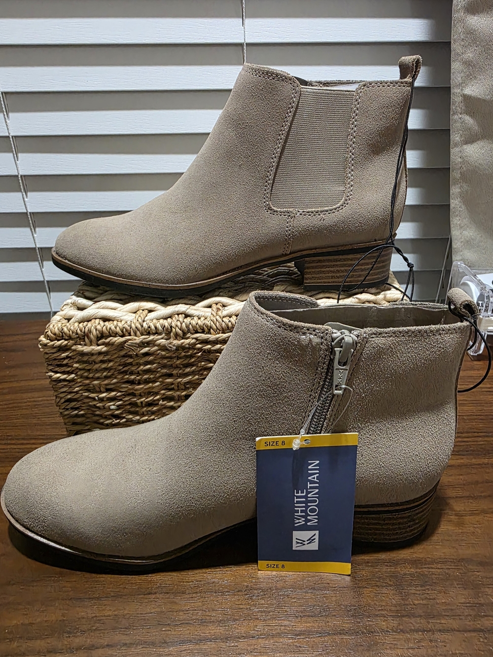 White Mountain Women's Suede Ankle Boots - Taupe/Beige - Size 8 - NWT